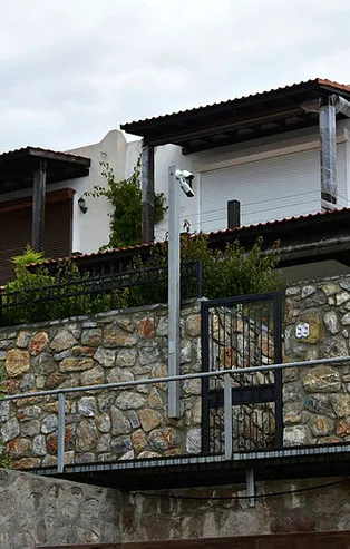 Sözcü yazarı Yılmaz Özdil'in kaçak villası siteyi karıştırdı! Bir villa daha mühürlendi