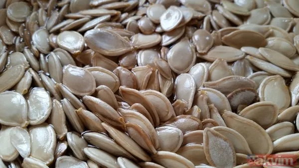 Küçük ama etkisi büyük! Kabak çekirdeği yediğinizde vücudunuzda neler değişiyor? Uzmanlar 5 şaşırtıcı etkiyi açıkladı - 1