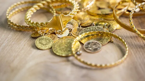 Gram altın güç kazandı: 6 bin TL sınırına dayandı! 2026 için son tahmin...