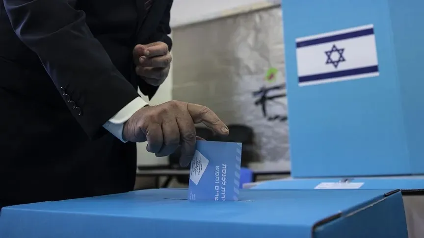 trumpin-netanyahu-destegine-yakin-cevresinden-itiraz-tanidigi-bir-seytan-1792865184819.jpeg Trump’ın Netanyahu desteğine içeriden itiraz: “Tanıdığı bir şeytan”-3