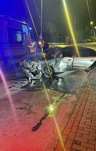 Son dakika: Muğla'da feci kaza: 3 yaralı