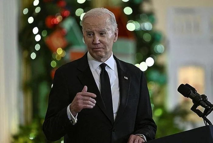 biden-bu-kez-baltayi-tasa-vurdu-abd-baskani-joe-biden-gaflarina-kafa-karisikliklarina-bir-yenisini-daha-ekledi-1701818688098.jpeg