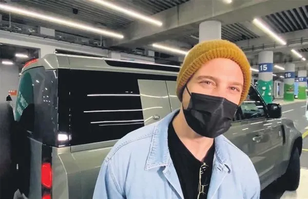 hande-ercel-kerem-bursinin-hasretine-dayanamadi-sevgilisine-kostu-1635198142875.jpeg Hande Erçel, Kerem Bürsin’in hasretine dayanamadı! Sevgilisine koştu-2