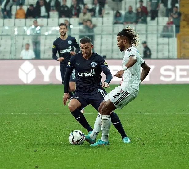 evinde-kasimpasaya-farkli-kaybeden-kara-kartal-taraftarini-kahretti-1650923905258.jpeg Evinde Kasımpaşa'ya farklı kaybeden kara kartal taraftarını kahretti-3