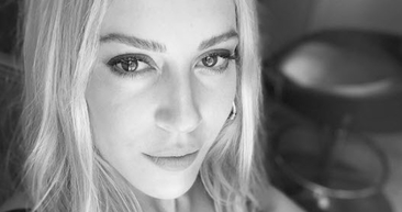 Sinem Kobalın kardeşi Kerem Kobalı görenler şaştı kaldı! İlk başta uzaktan yakından alakaları yok ama...