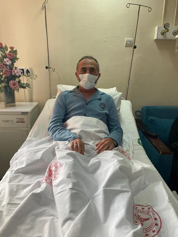 erkek-hasta-erken-teshisle-meme-kanserinden-kurtuldu-1646990071919.jpg Erkek hasta erken teşhisle meme kanserinden kurtuldu-4