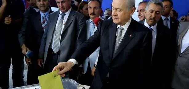MHP hezimete uğradı!