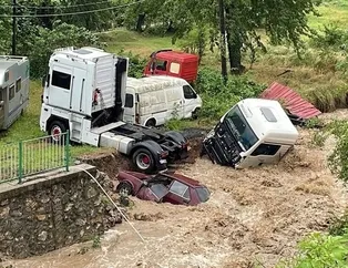 Batı Karadeniz'de sel felaketi! Evler sular altında kaldı, köprüler yıkıldı! Anons üstüne anons yapılıyor! AFAD'dan uyarı geldi