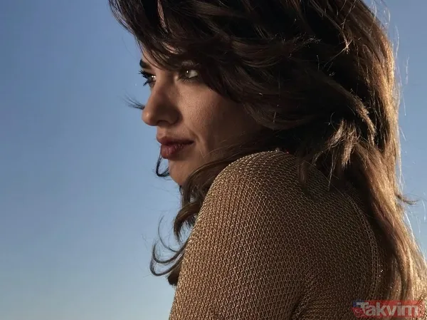 Seda Bakan derin yırtmacı ve dekoltesiyle sosyal medyayı salladı! Çiçekli elbisesiyle poz verdi herkes onu konuştu - 11