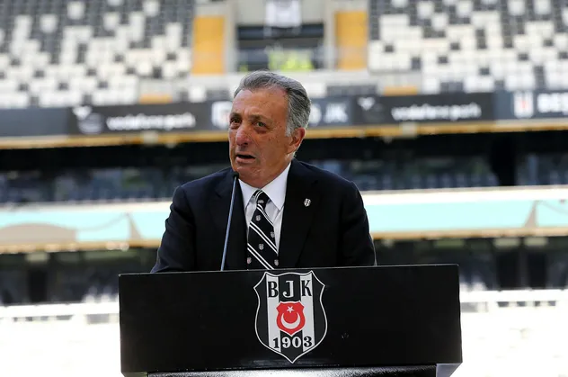 Beşiktaş'ta tekrar seçilen Ahmet Nur Çebi ve yönetim kurulu üyeleri mazbatalarını aldı