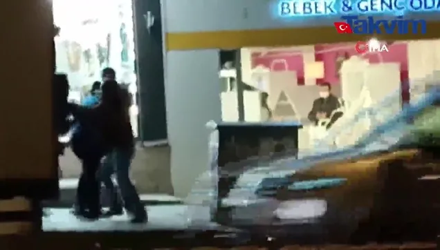 Yumrukların havada uçuştuğu kavga kamerada
