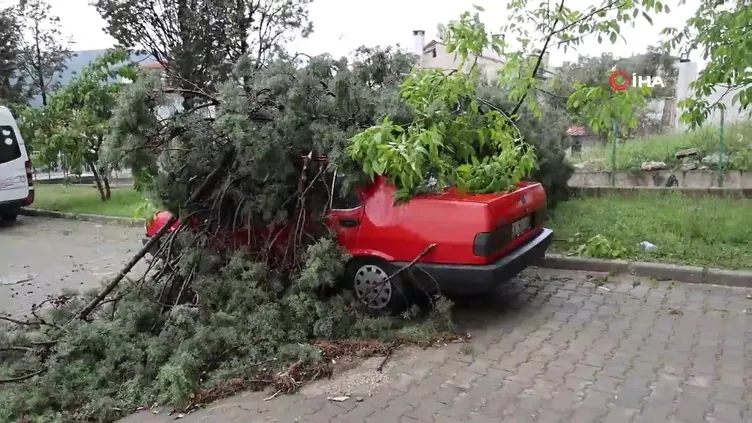 Muğla'da fırtına ve sağanak nedeniyle günlük yaşam olumsuz yönde etkileniyor