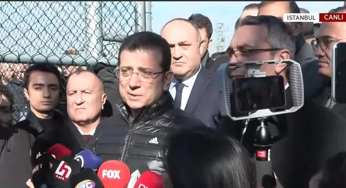 imamoglu-turkiyenin-alper-gezeravcili-uzay-misyonuna-marifet-degil-dedi-akillara-chpnin-zoomdan-ibaret-olan-uz-1706003188898.jpeg İmamoğlu Türkiye'nin 'Alper Gezeravcı'lı uzay misyonuna 'marifet değil' dedi! Akıllara CHP'nin 'Zoom'dan ibaret olan uzay serüveni geldi-3