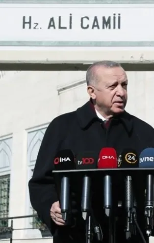 Başkan Erdoğan, cuma namazını Hazreti Ali Camisi'nde kıldı