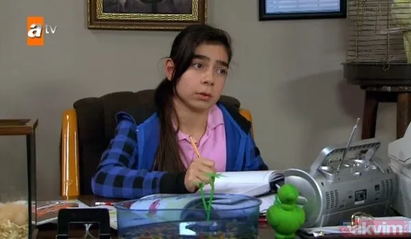 Alemin Kıralı’nın Oben’i Birsu Demir dekolteli pozlarıyla gündemde! Dua Lipa’ya benzetilen Birsu’ya bakın değişimi dudak uçuklattı - 1