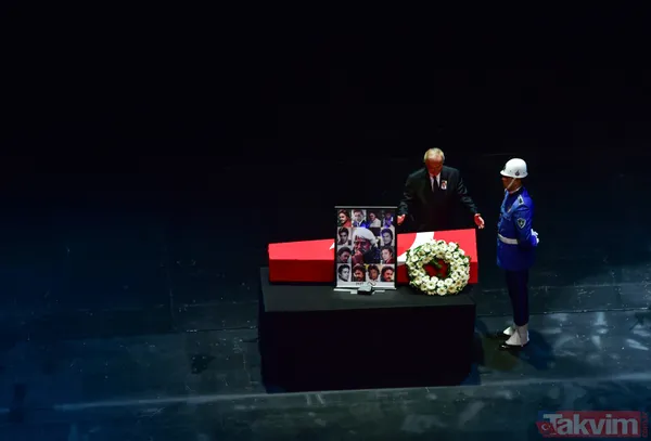 Cüneyt Arkın son yolculuğuna uğurlandı! Oğlu Murat Arkın babasına repliğiyle veda etti: Ağlamayın be, böyle insanlara ağıt değil destan yaraşır! - 35