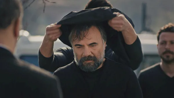 edho-bu-aksam-var-mi-edho-ne-zaman-basliyor-edho-166-bolum-yayinlanacak-mi-1601987952604.jpg EDHO bu akşam var mı? Eşkıya Dünyaya Hükümdar Olmaz 166. yeni bölüm ne zaman yayınlanacak?-2