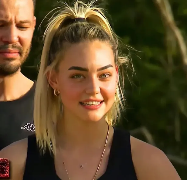 Acun Ilıcalı 'kimseyi burada zorlu tutmuyoruz' dedi Aycan Yanaç'ın eline bavulunu verdi! Naz yaptı bezdirdi Survivor'da diskalifye-4