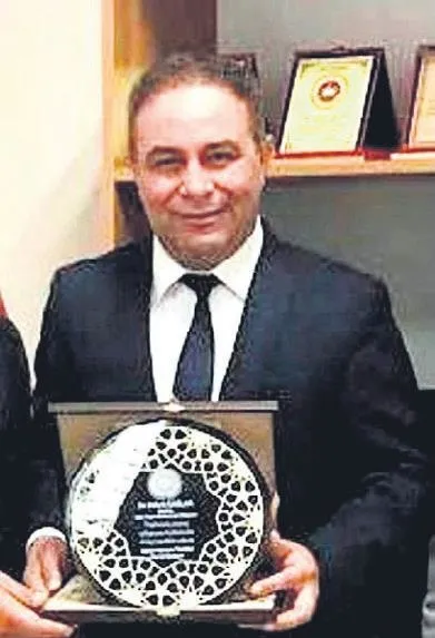 sosyal-medyadan-tanisip-sevgili-olan-kadinin-hayati-karardi-sevgilisine-tam-465-bin-lirasini-kaptirdi-1655503611982.jpeg Sosyal medyadan tanışıp sevgili olan kadının hayatı karardı! Sevgilisine tam 465 bin lirasını kaptırdı-6