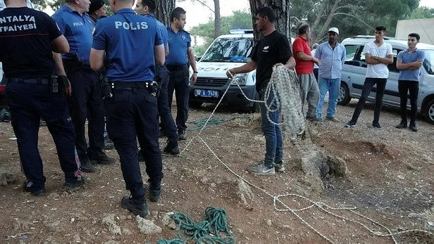 Antalya'da facianın eşiğinden dönüldü! Manzarayı seyreden adam 20 metre aşağı çakıldı-4