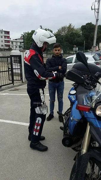 Jandarmadan huzur operasyonu: 46 gözaltı yapılan uygulamada 10 bin şahıs ile 4 bin araç sorgulandı-3