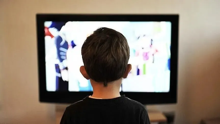 1786385535651.jpeg Dijital sokaklarda çocuk avcıları: RTÜK'ün görmediği 3 saat 24 dakikada çocuklara ve gençlere neler oluyor?-2