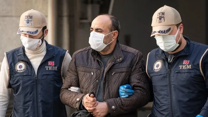 HDP binasında terör örgütü elebaşının posterinin asılmasına ilişkin davada karar-2