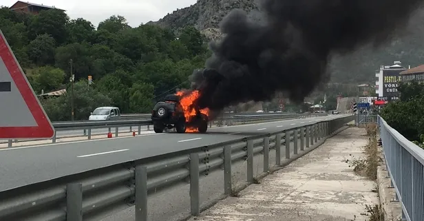 Seyir halindeki cip kül oldu