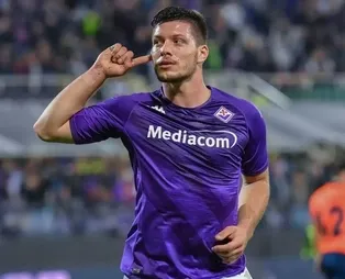Galatasaray'ın peşinde olduğu yıldız Luka Jovic'te endişe yaratan detay! Yeni Wanda Nara krizi çıkar mı?