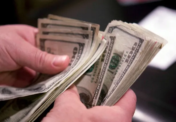 dolar-yukselir-mi-duser-mi-altin-fiyatlari-dusecek-mi-yukselecek-mi-6-ocak-2022-uzman-yorumlari-1641468001971.jpg Dolar yükselir mi, düşer mi? Altın fiyatları düşecek mi, yükselecek mi? 6 Ocak 2022 uzman yorumları!-2