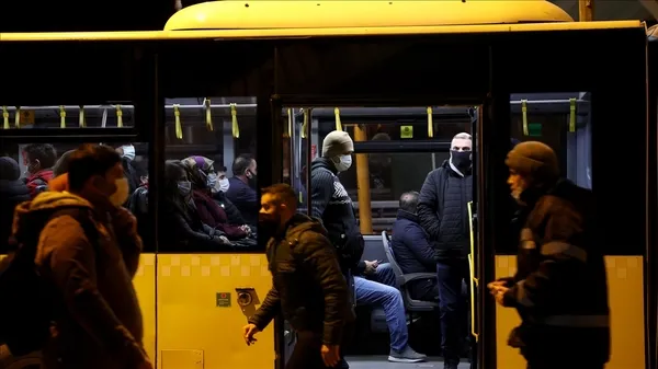 21-gun-tam-kapanma-olacak-mi-ramazan-ayi-yasaklari-neler-olacak-1618061301039.jpg 21 gün tam kapanma olacak mı? Ramazan ayı yasakları neler olacak?-5