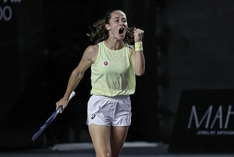 Zeynep Sönmez tarih yazmanın eşiğinde