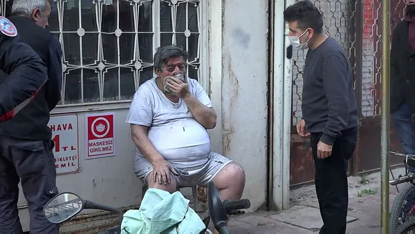 patates-kizartmak-icin-ocaktaki-tavaya-yag-koyup-uyuyakalan-yasli-adam-olumden-dondu-1618264612884.jpg Patates kızartmak için ocaktaki tavaya yağ koyup uyuyakalan yaşlı adam ölümden döndü!-6