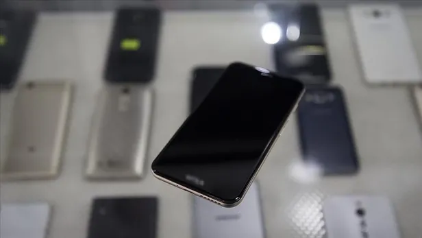 Cep telefonu alacaklar dikkat! Resmi Gazete'de yayımlandı: Fiyat düşecek 12 taksit artacak-3