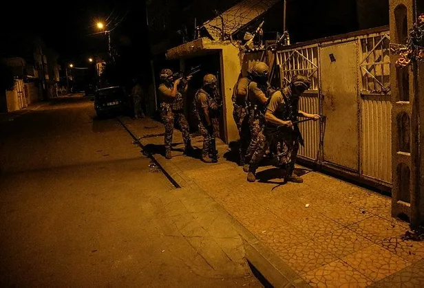 Son dakika: Mersin'de gece yarısı PKK/KCK operasyonu! 11 şüpheli yakalandı-4