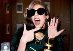 Lady Gaga nişanlandı mı?