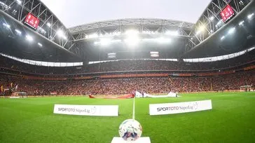 Galatasaray Fenerbahçe derbisi için seyirci kararı! Derbi tribününde Fenerbahçe taraftarı da olacak!