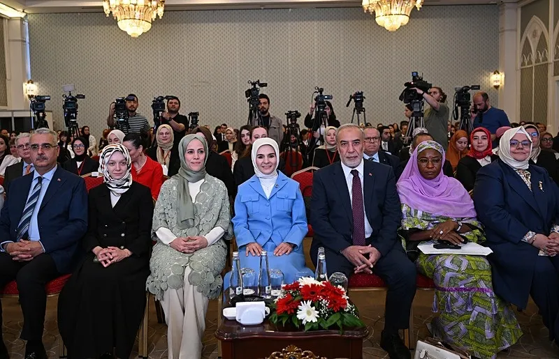 1782138148406.jpeg ALLY for Future Kurucusu Dr. Esra Albayrak Batı'nın illüzyonunu bozdu! "Müslüman kadına biçilen rol hiç değişmedi"-10