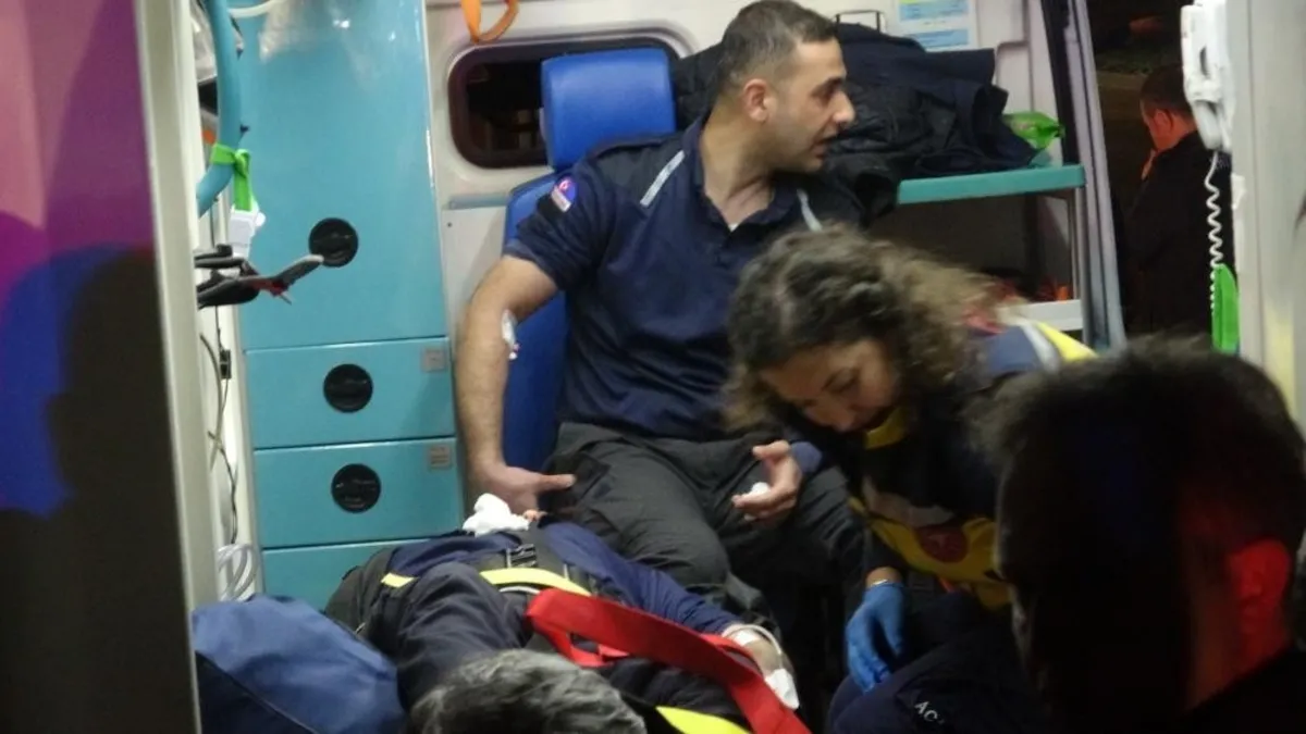 Antalya’da servis midibüsü devrildi: 16 infaz koruma memuru yaralı