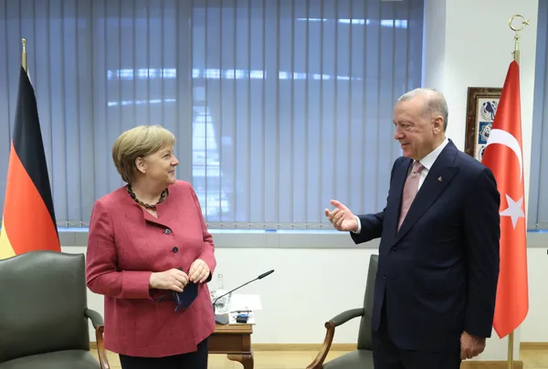 son-dakika-angela-merkel-almanya-basbakani-olarak-son-kez-turkiyeye-gelecek-1633690602692.jpg SON DAKİKA: Angela Merkel Almanya Başbakanı olarak son kez Türkiye'ye gelecek-5