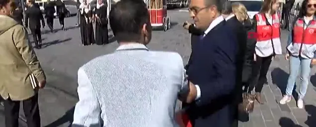 Sezgin Tanrıkuluna 23 Nisan şoku