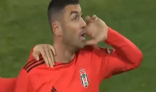 Burak Yılmaz'dan Çaykur Rizespor taraftarlarını kızdıran hareket-1