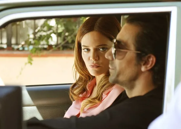 zuleyha-ile-hakan-yakinlasiyor-bir-zamanlar-cukurova-110-bolum-fragmani-yayinlandi-bosanacak-misin-1635022033914.jpg Züleyha ile Hakan yakınlaşıyor! Bir Zamanlar Çukurova 110. bölüm fragmanı yayınlandı: “Boşanacak mısın?”-2