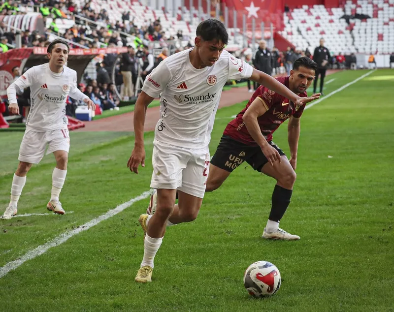 ziraat-turkiye-kupasi-antalyaspor-genclerbirligi-canli-izle-1768397823017.jpg
