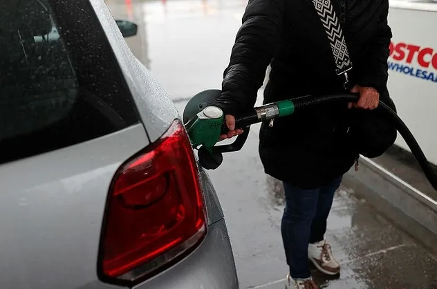 Benzin ve motorin fiyatlarında yeni indirim yolda: Akaryakıt sektörü bugün toplanıyor