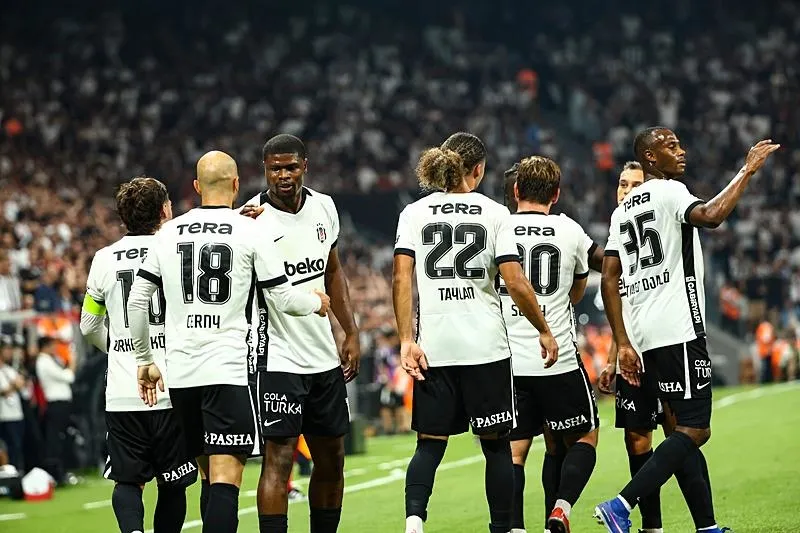 besiktas-zalgirisi-agirliyor-italianodan-farkli-11-1787207376517.jpeg Beşiktaş Zalgiris'i ağırlıyor! Italiano'dan ilk 11'de 2 değişiklik kararı-3