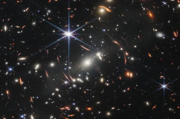NASA merakla beklenen fotoğrafları paylaştı! İşte James Webb teleskobunun çektiği evrenin en derin görüntüleri