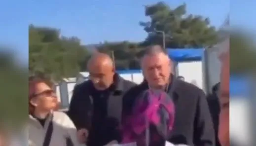 hatayli-depremzededen-chpli-lutfu-savasa-cok-sert-tepki-ben-cenazelerimi-gomerken-sen-1-senedir-neredeydin-1709402002895.jpeg Hataylı depremzededen CHP'li Lütfü Savaş'a çok sert tepki: Ben cenazelerimi gömerken sen 1 senedir neredeydin?-2