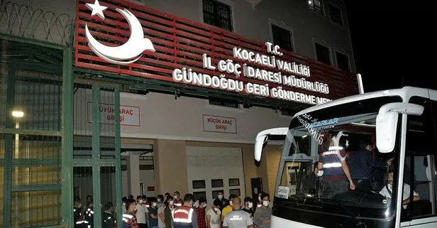 Kocaeli’de 401 kaçak göçmen sınır dışı edilerek ülkelerine gönderildi