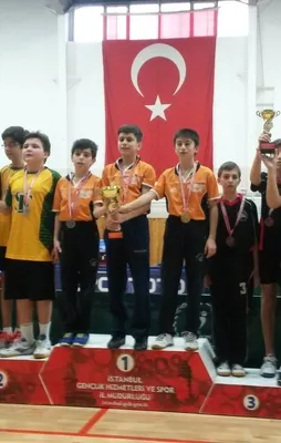 Medeniyet Okulları şampiyonluğu bırakmadı